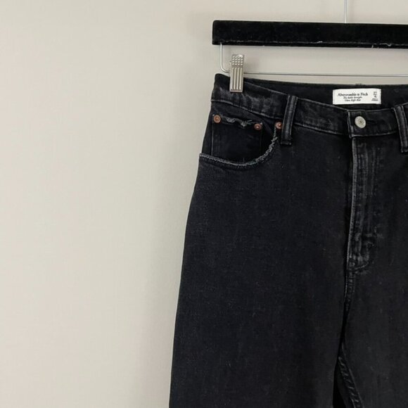 Abercrombie & Fitch Black Ultra High Rise Ankle Straight Jeans Size 27 Short - Picture 5 of 7